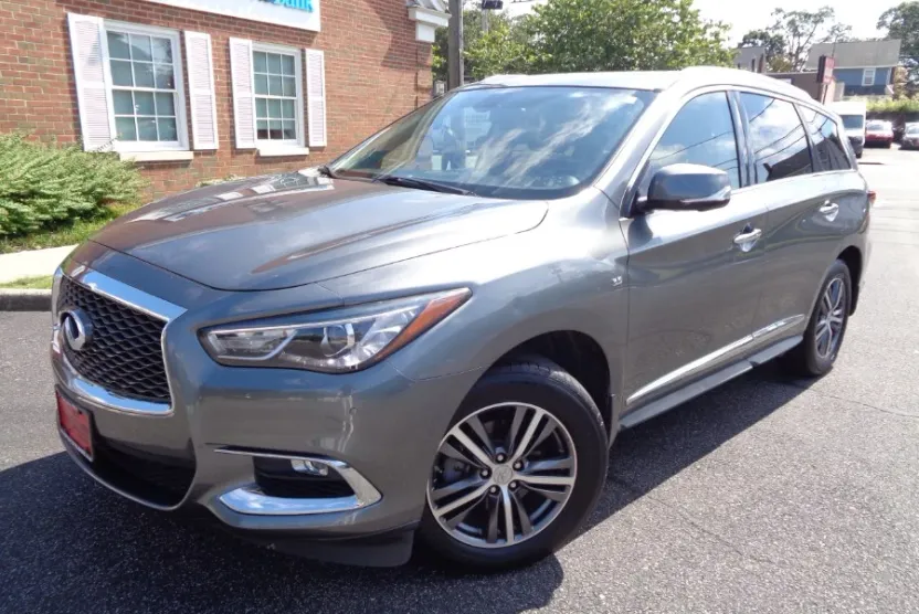 2017 Infiniti QX60 photo 1