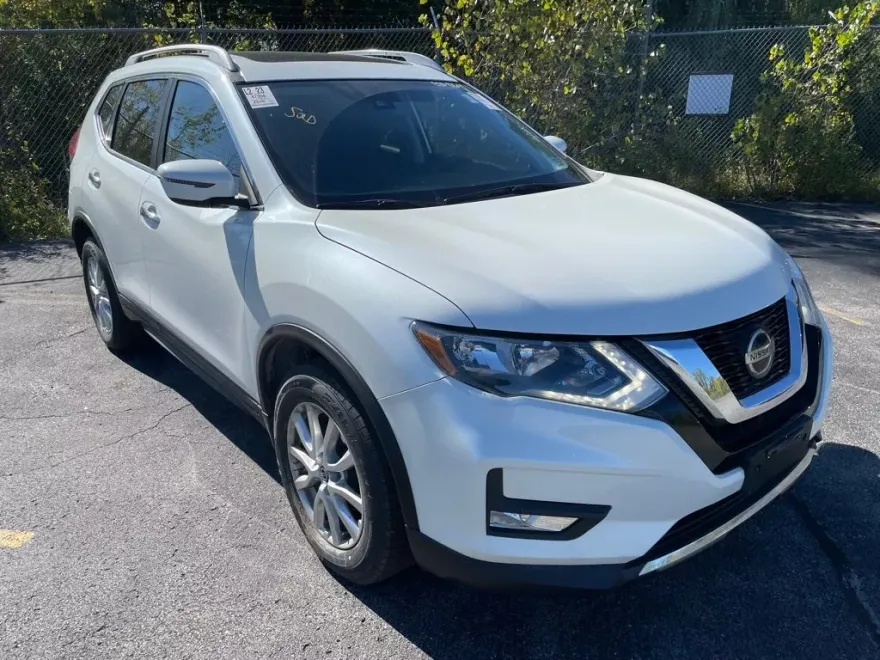 2020 Nissan Rogue SV AWD photo 1