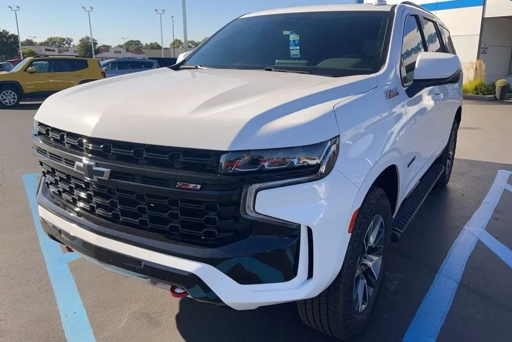 2024 Chevrolet Tahoe Z71 photo 1