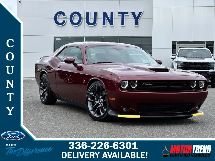 2023 Dodge Challenger R/T Scat Pack photo 1