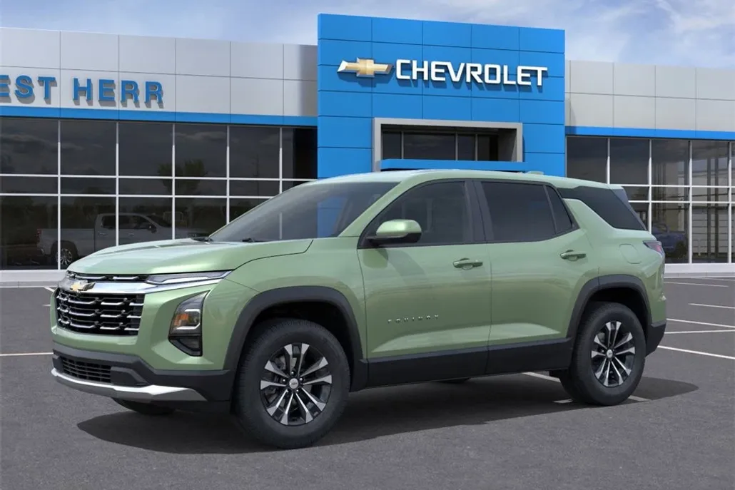 2026 Chevrolet Equinox LT photo 1