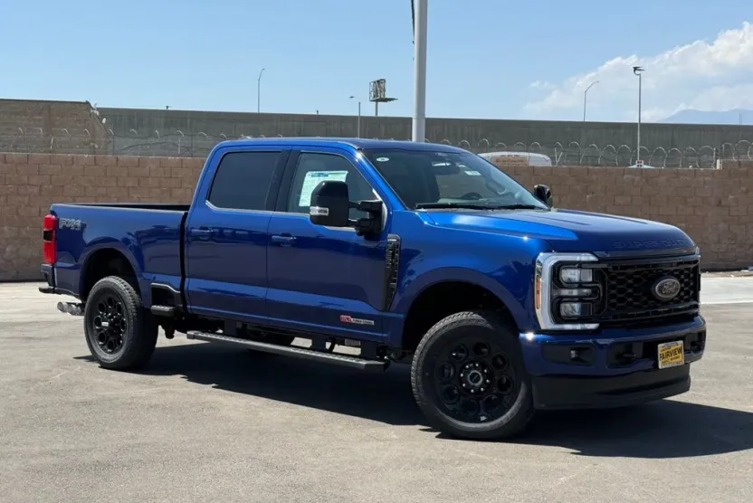 2026 Ford F-250 Lariat photo 1