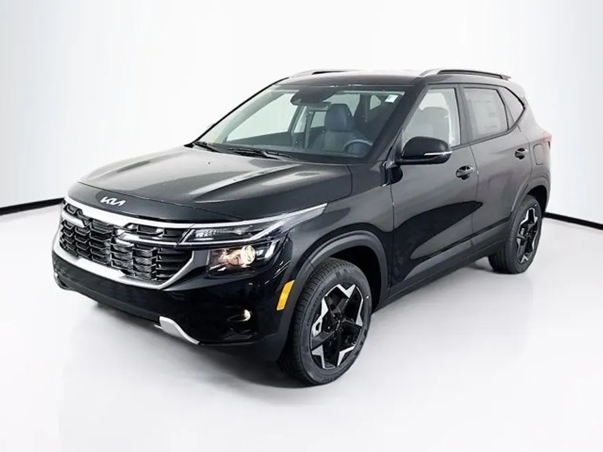 2025 Kia Seltos S photo 1