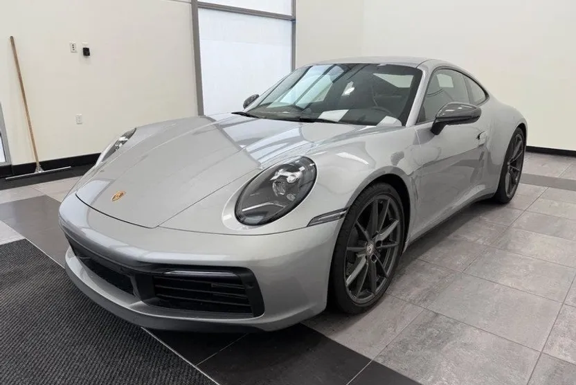 2024 Porsche 911 T photo 1