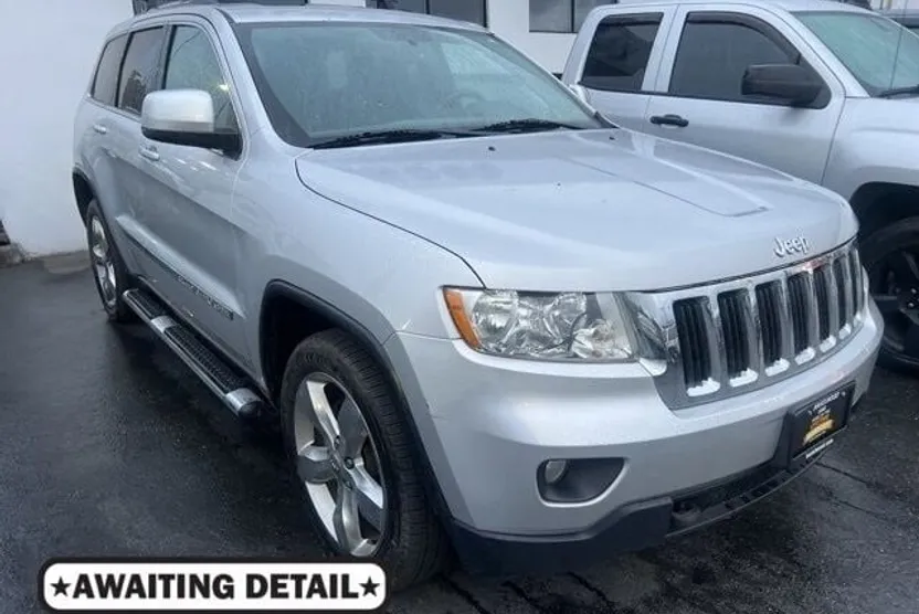 2013 Jeep Grand Cherokee Laredo photo 1