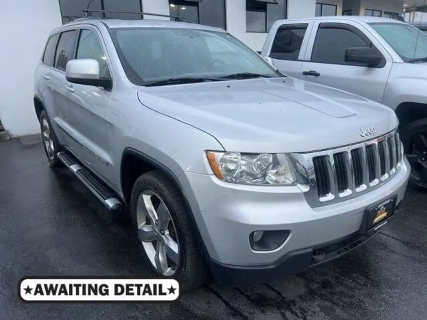 2013 Jeep Grand Cherokee Laredo photo 1