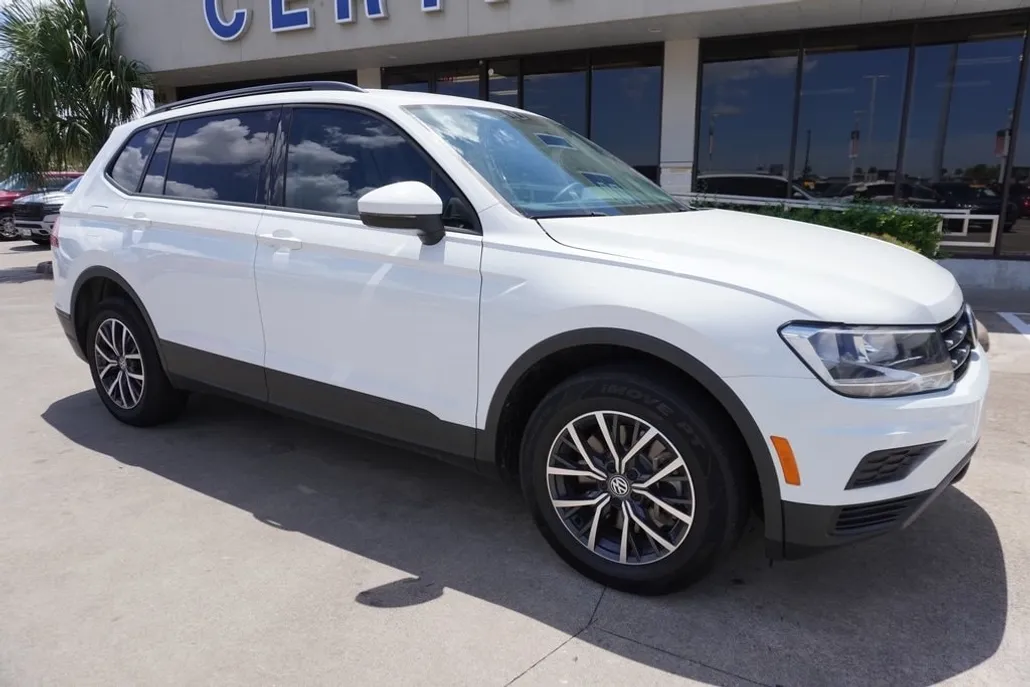 2021 Volkswagen Tiguan S photo 1