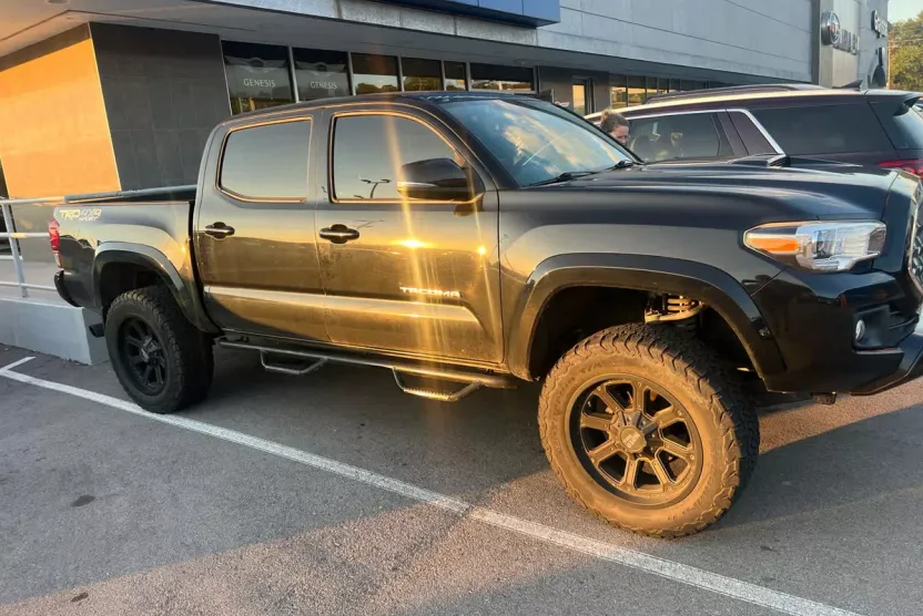 2018 Toyota Tacoma TRD Sport Double Cab V6 4x4 photo 1