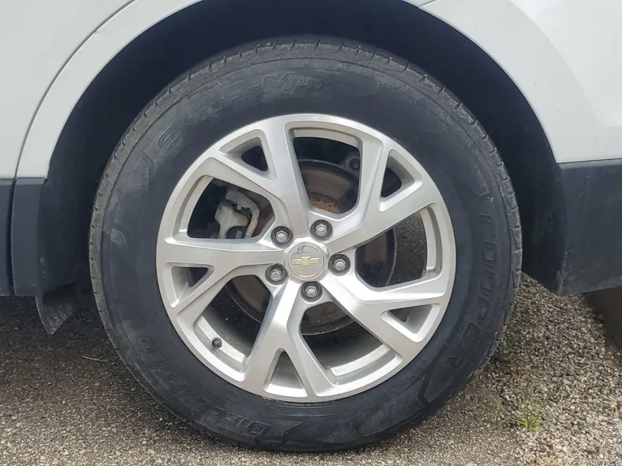 2018 Chevrolet Equinox LT photo 1