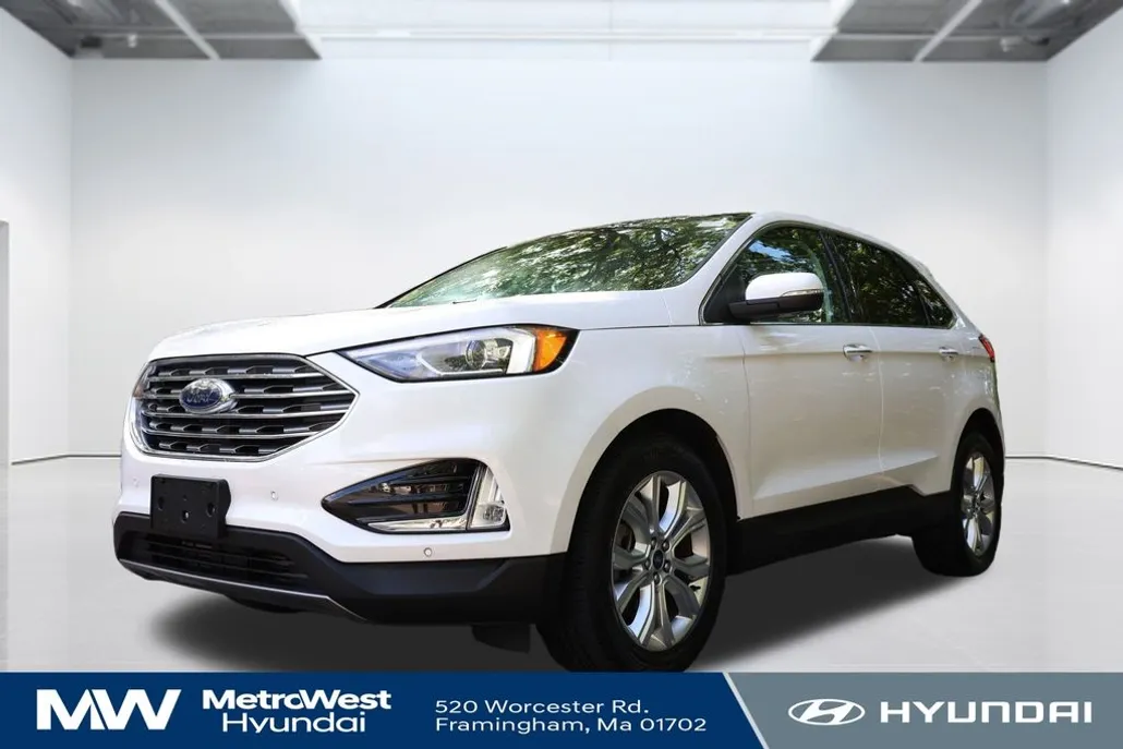 2021 Ford Edge Titanium photo 1