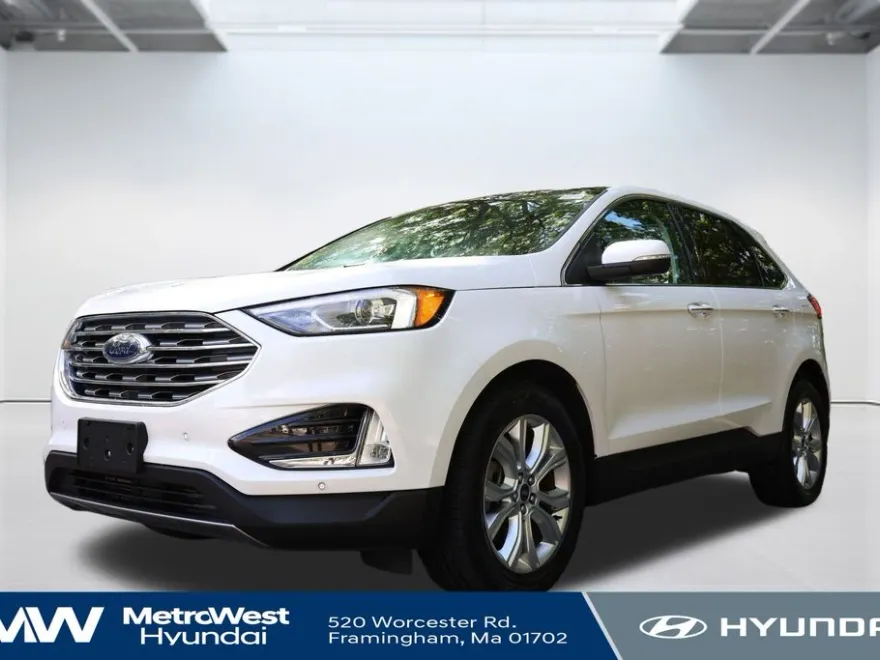 2021 Ford Edge Titanium photo 1