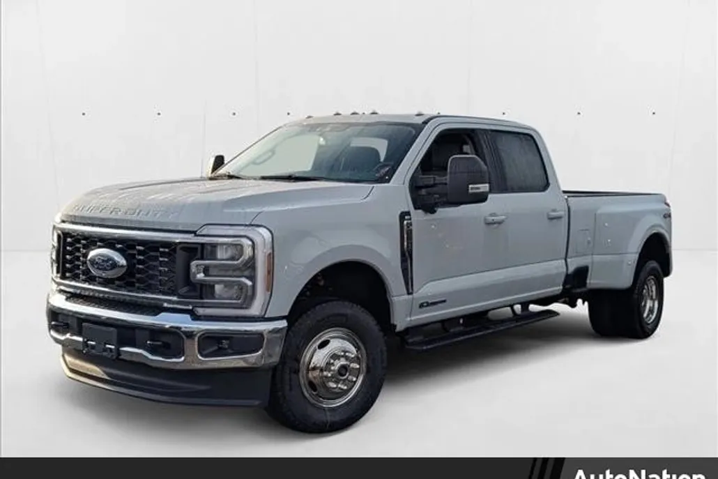2026 Ford F-350 XLT photo 1