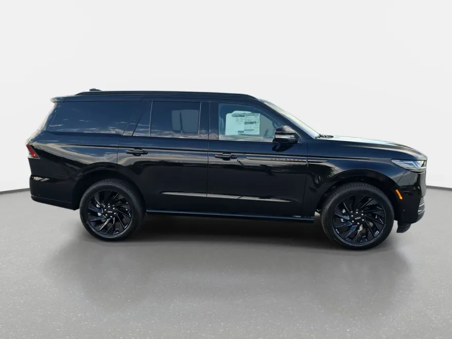 2025 Lincoln Navigator Reserve photo 1