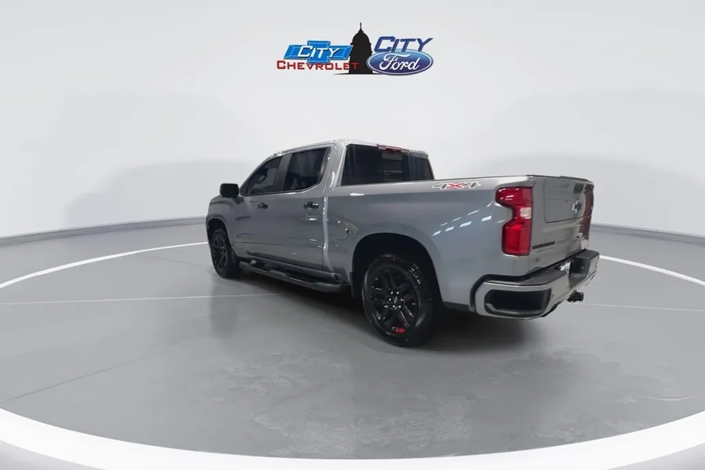 2026 Chevrolet Silverado 1500 RST photo 1