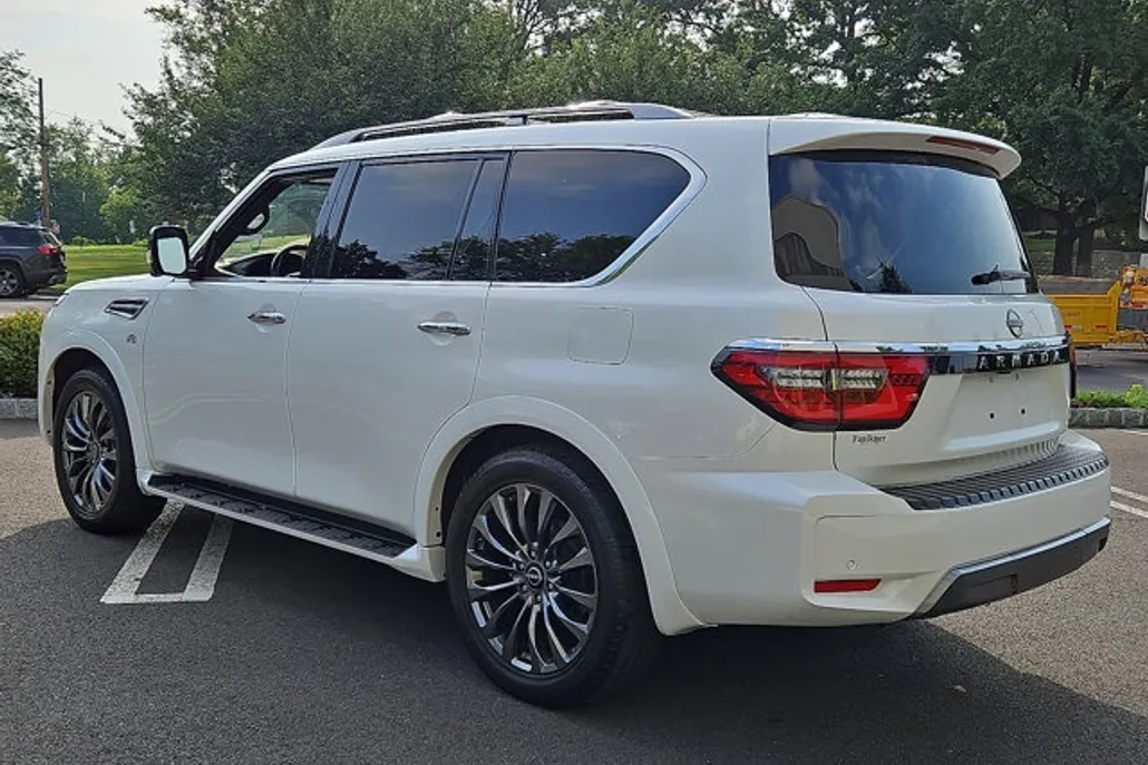 2021 Nissan Armada Platinum photo 1