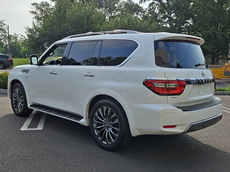 2021 Nissan Armada Platinum photo 1