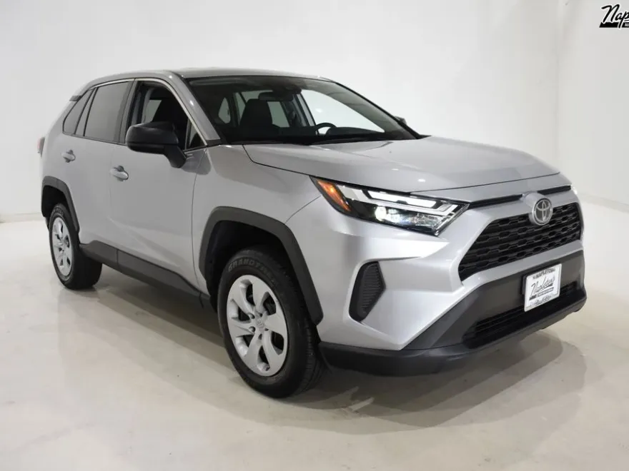 2024 Toyota RAV4 LE photo 1