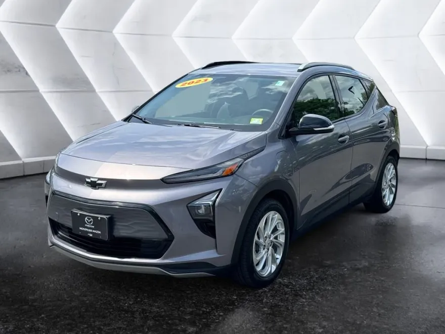 2023 Chevrolet Bolt EUV photo 1