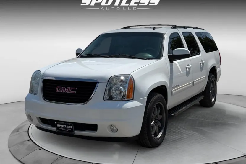 2010 Gmc Yukon XL SLT photo 1