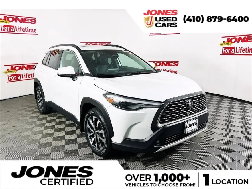 2023 Toyota Corolla Cross XLE photo 1