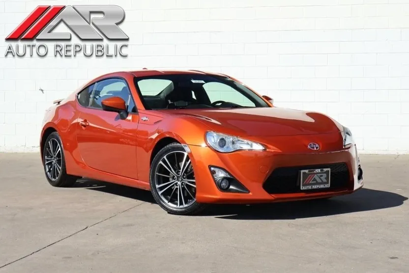 2015 Scion FR-S Base photo 1