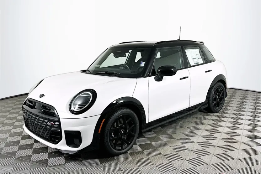 2026 Mini Cooper 4 Door Hardtop S photo 1