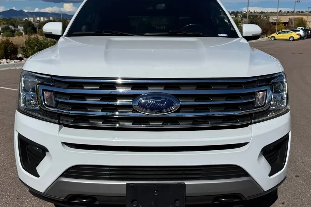 2020 Ford Expedition XLT photo 1
