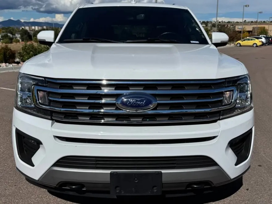 2020 Ford Expedition XLT photo 1