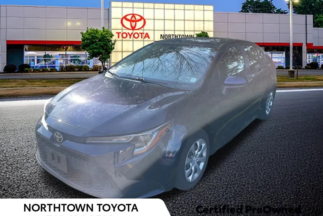 2021 Toyota Corolla LE photo 1