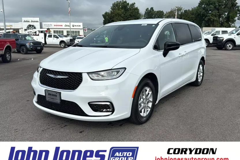 2026 Chrysler Pacifica photo 1