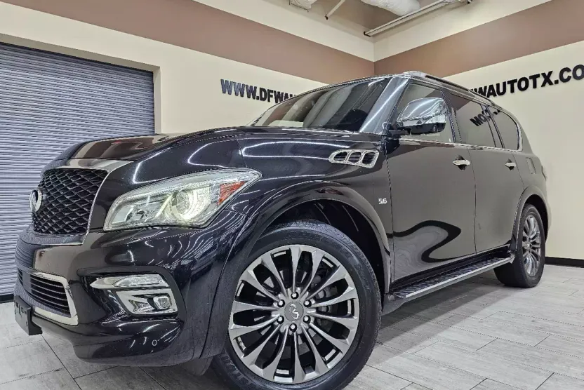 2015 Infiniti QX80 photo 1