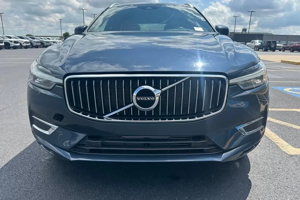 2021 Volvo XC60 Inscription photo 1