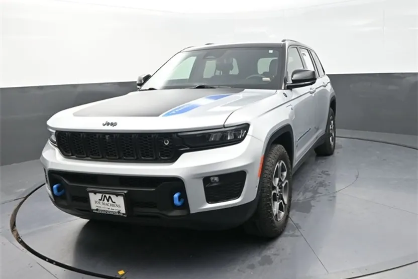2023 Jeep Grand Cherokee Trailhawk 4xe photo 1