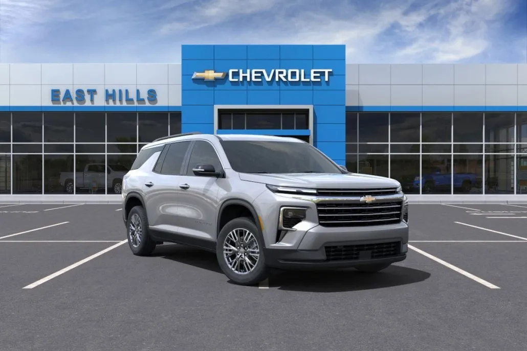 2025 Chevrolet Traverse 2LT photo 1