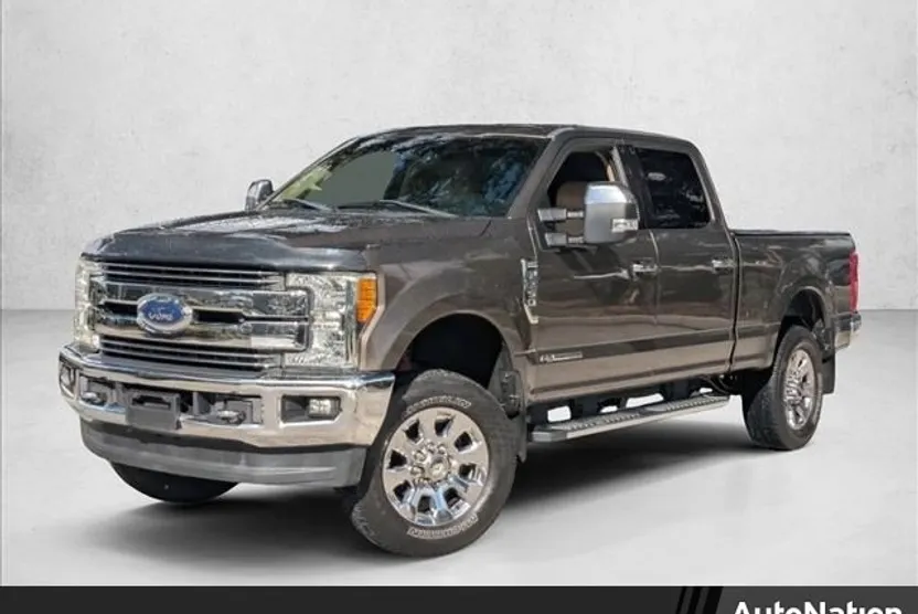 2017 Ford F-250 Lariat photo 1