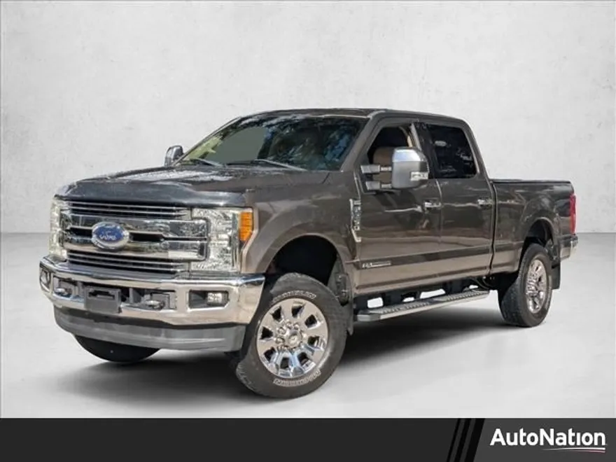 2017 Ford F-250 Lariat photo 1