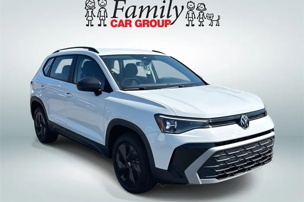 2025 Volkswagen Taos S photo 1