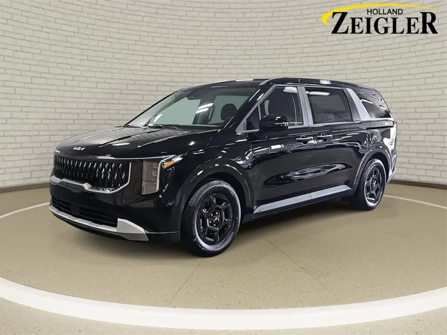 2025 Kia Carnival LXS photo 1