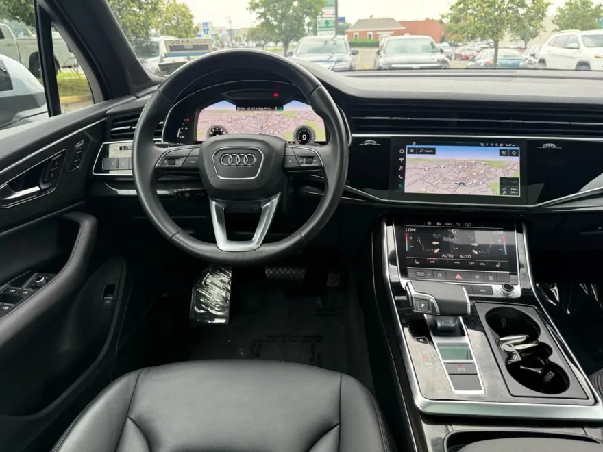 2022 Audi Q7 45 Premium Plus photo 14