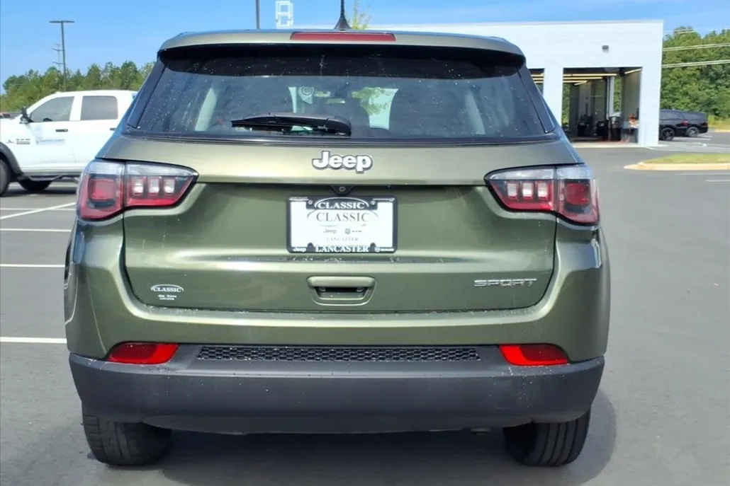 2019 Jeep Compass Sport photo 1