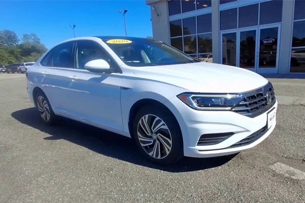 2020 Volkswagen Jetta SEL photo 1