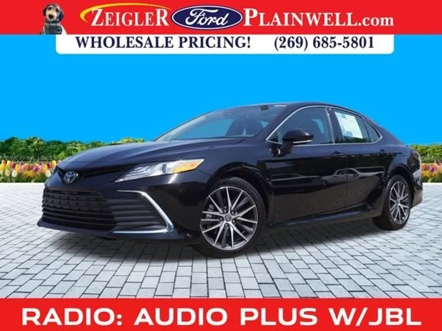 2024 Toyota Camry XLE V6 photo 1
