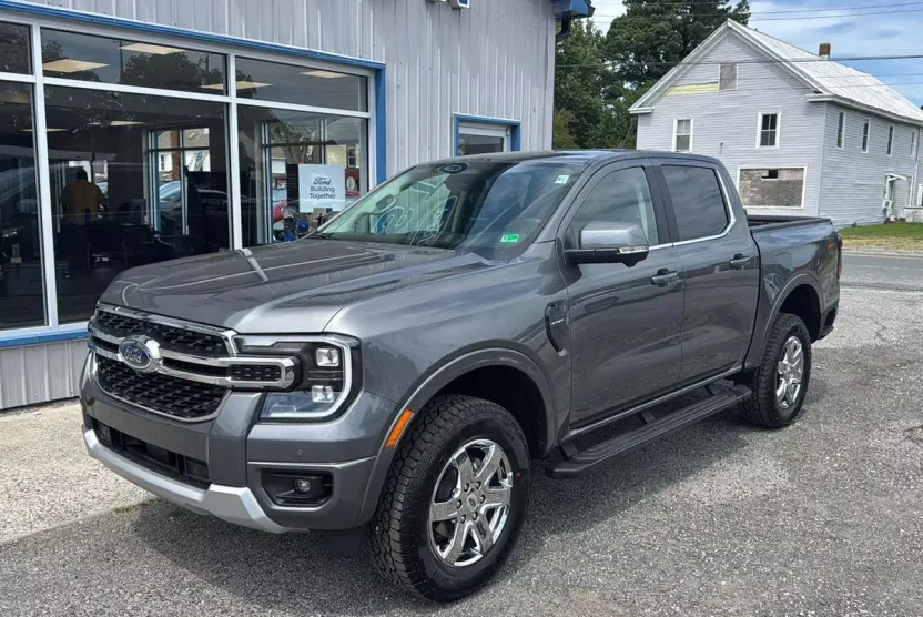 2025 Ford Ranger Lariat photo 1