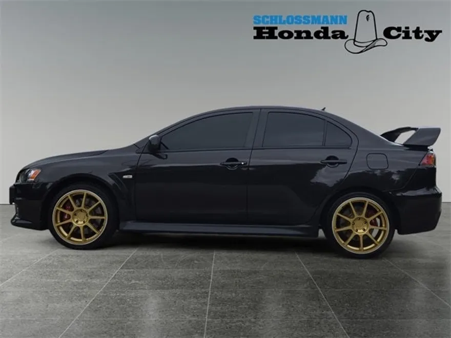 2011 Mitsubishi Lancer Evolution GSR photo 1