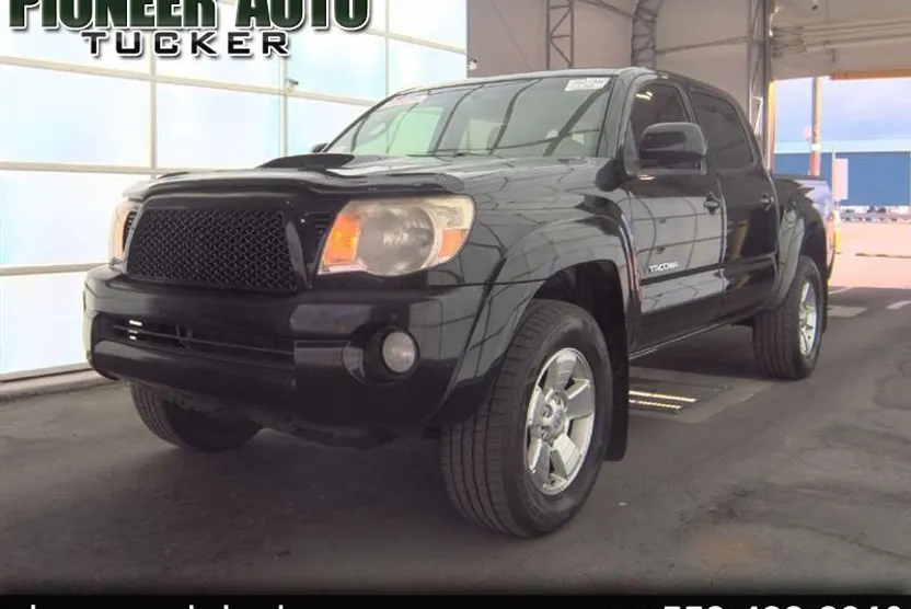 2011 Toyota Tacoma PreRunner Double Cab V6 photo 1