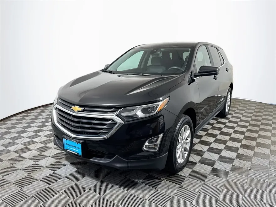 2021 Chevrolet Equinox LT photo 1
