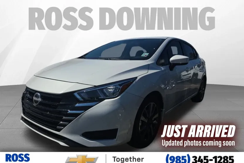 2024 Nissan Versa SV photo 1
