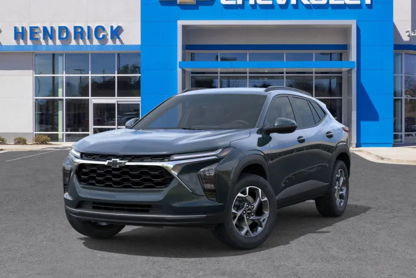 2025 Chevrolet Trax LT photo 1