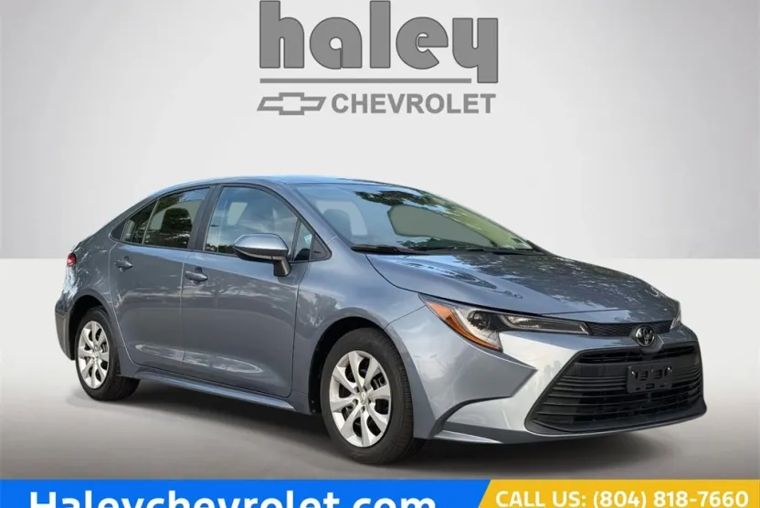 2024 Toyota Corolla LE photo 1