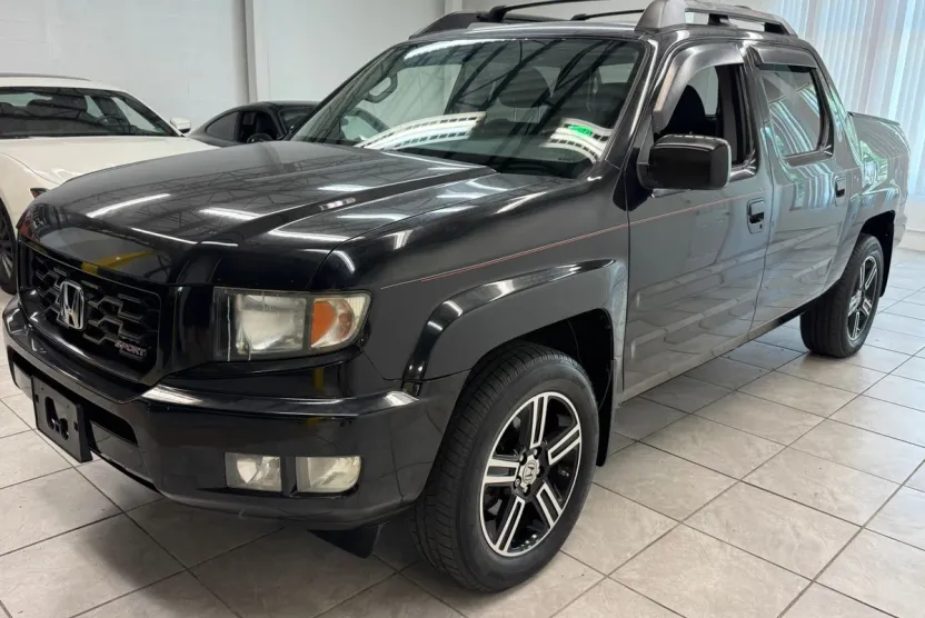 2013 Honda Ridgeline Sport photo 1